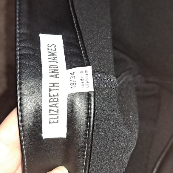 Black polyurethane coated skirt, size 18/34, Elizabeth and James - Picture 4 of 5